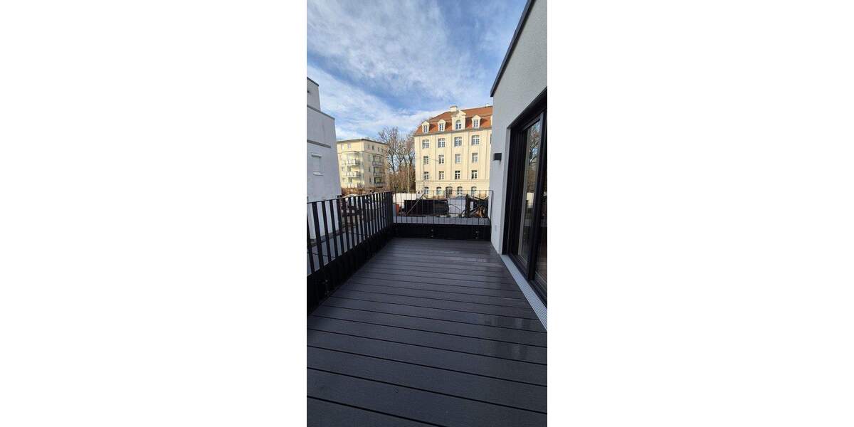 Exklusive Neubau-Wohnung mit Dachterrasse und Balkon (Süd-West-Ausrichtung) - Erstbezug 3 zimmer