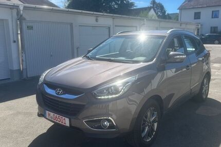 Hyundai ix35 31.653 km 12.990 &euro; München 81929