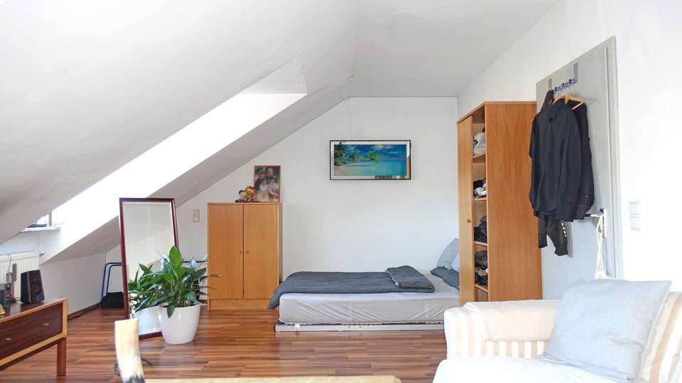 Dachgeschoßwohnung Wolfratshausen - 1.5 Zimmer, 42 m&sup2;, 260.000&euro; | Angebot:27114924