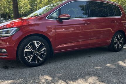 VW Touran 10.969 km 27.500 &euro; München 81373