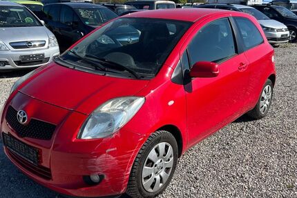 Toyota Yaris 120.000 km 1.200 &euro; München 81829