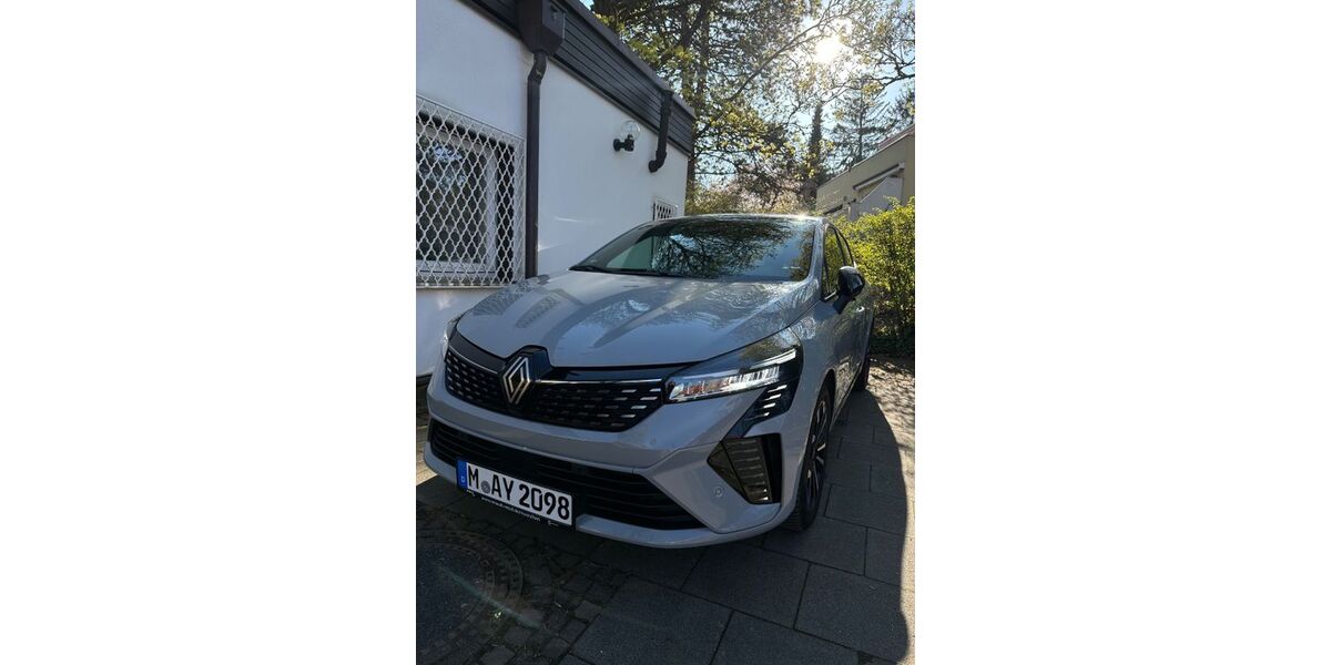 Renault Clio 37.000 km 16.990 &euro; München 80933