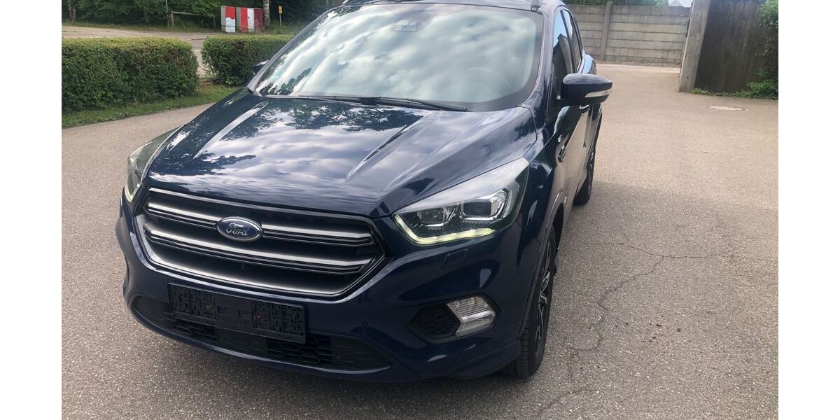 Ford Kuga 187.111 km 11.499 &euro; München 81829