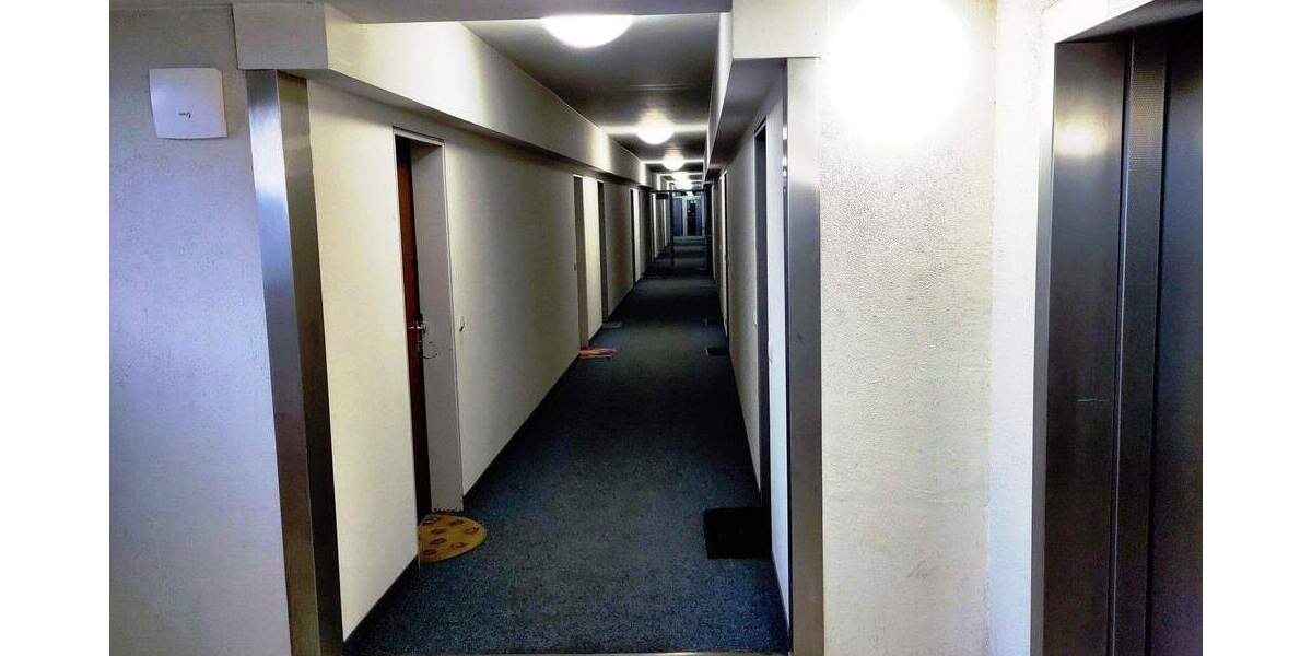 Mit dem Lift ins Einkaufszentrum: mietfreies Apartment, Stellplatz, Inventar, provisionsfrei 1 zimmer