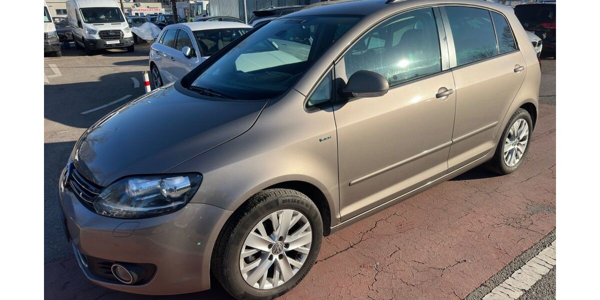 VW Golf Plus 72.000 km 8.900 &euro; München 81243