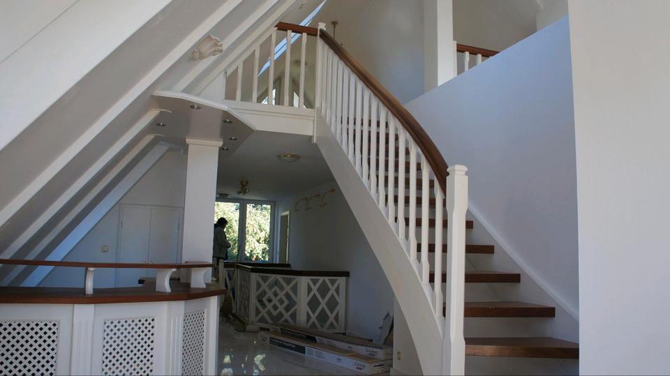 Villa Grünwald - 8 Zimmer, 350 m&sup2;, 19&euro; | Angebot:25675546