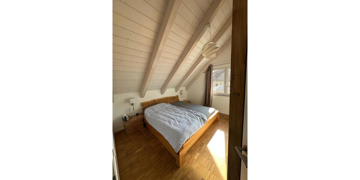 Dachgeschoßwohnung Gauting - 4 Zimmer, 116 m&sup2;, 1.790&euro; | Angebot:25649101