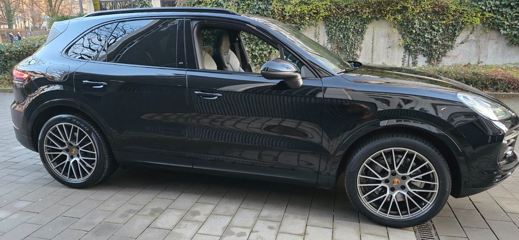 Porsche Cayenne 40.900 km 71.999 &euro; München 80689