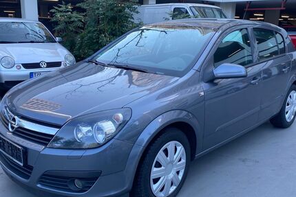 Opel Astra 90.000 km 2.700 &euro; München 80809