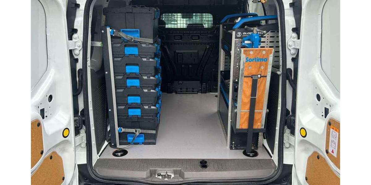 Ford Transit Connect 84.617 km 16.790 &euro; München 81825