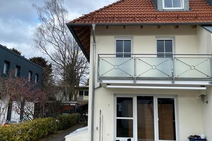 Haus München Ramersdorf-Perlach - 7 Zimmer, 150 m&sup2;, 2.990&euro; | Angebot:25220452