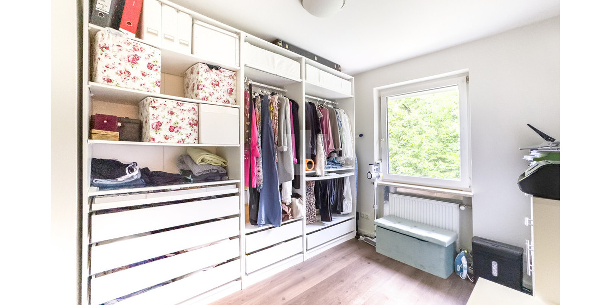 WINDISCH - Saniertes REH mit geh. Ausstattung und Wellnessbereich zentral & ruhig in Eichenau - Reihenendhaus Eichenau | Angebot:24662345