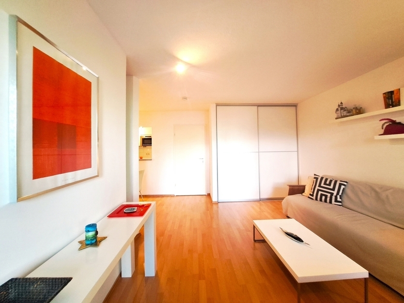Ruhige und möblierte 1,5 Zimmer-Wohnung in Alt-Sendling in U-Bahn-Nähe.