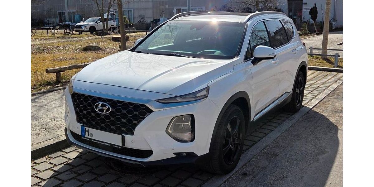 Hyundai SANTA FE 121.000 km 22.999 &euro; München 80807