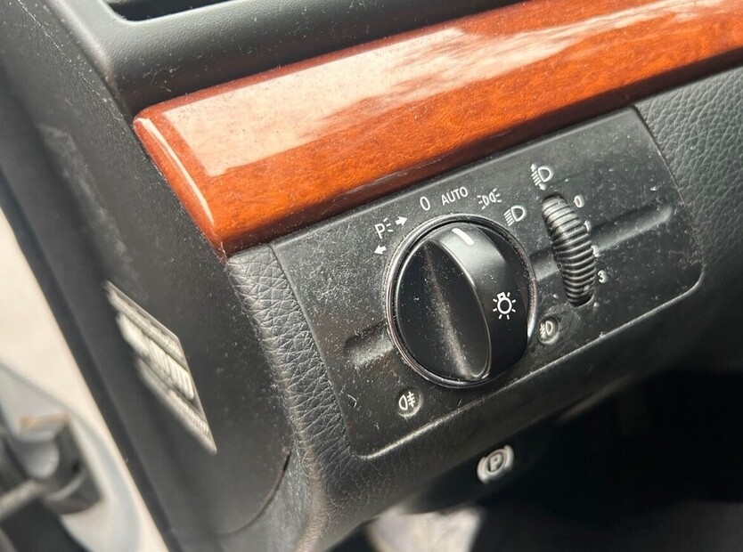 E 200