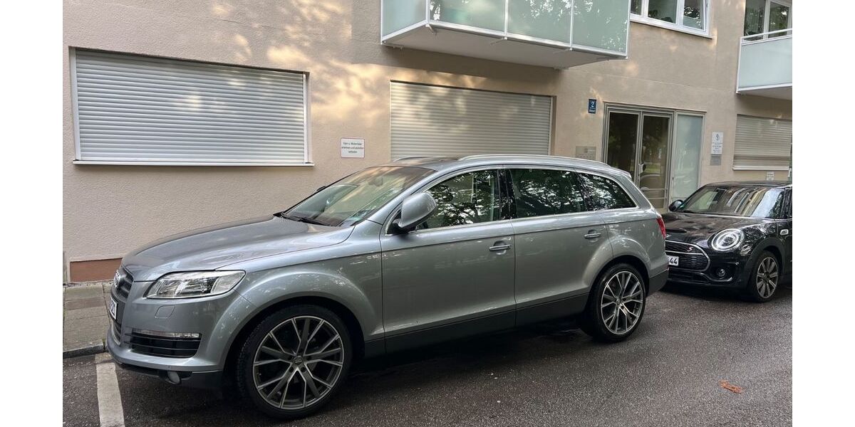 Audi Q7 95.000 km 22.999 € München 80538