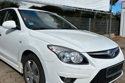 Hyundai i30 151.700 km 2.950 &euro; München 81825