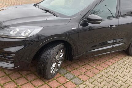 Ford Kuga 60.000 km 22.000 &euro; Sauerlach 82054