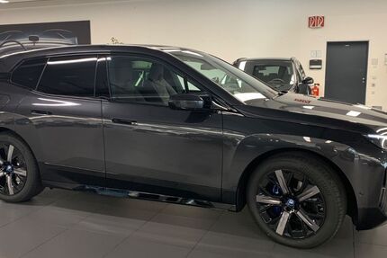 BMW iX 10.500 km 55.900 &euro; Unterschleißheim 85716
