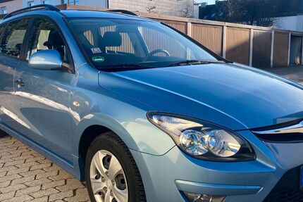 Hyundai i30 89.000 km 5.150 &euro; München 81825