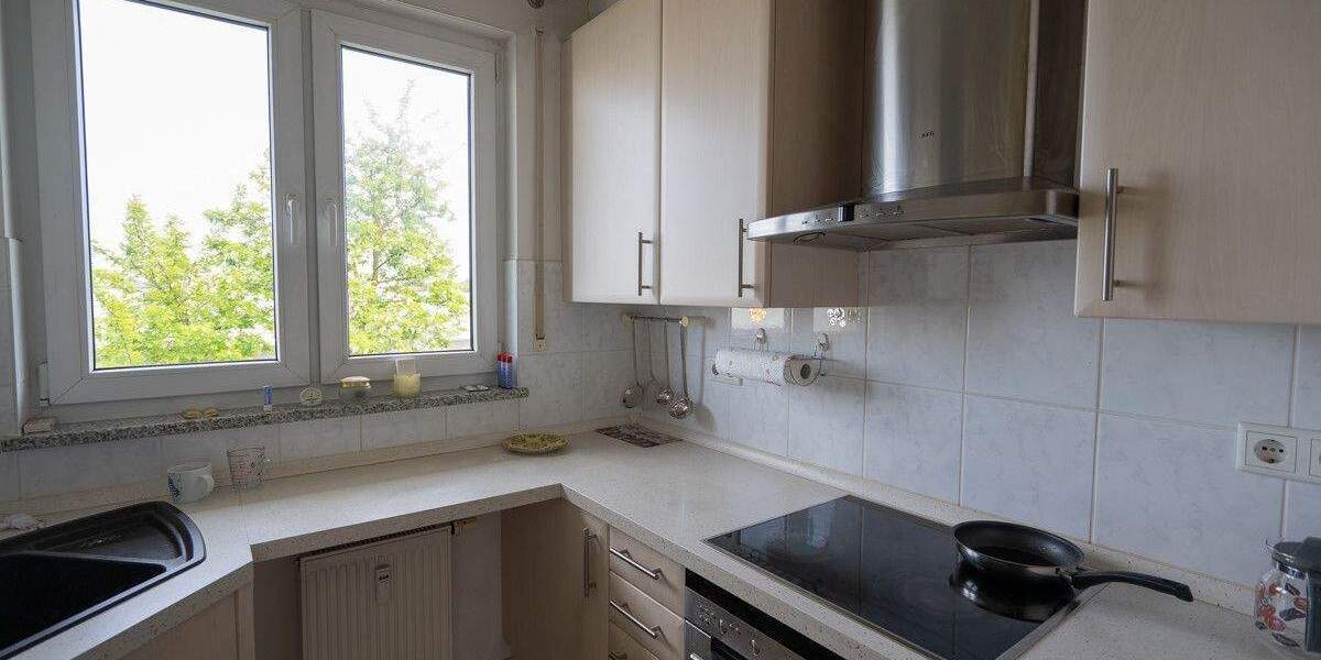 ***Heike Borchers Immobilien***Attraktive Dachterrassenwohnung im Herzen Unterhachings*** 3 zimmer