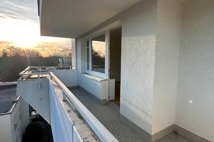 Helle 4 ½ -Zimmer-Wohnung mit 2 (!) Balkonen 4.5 zimmer