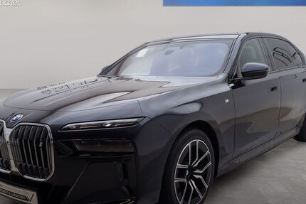 BMW i7 15.320 km 89.900 € München 80939