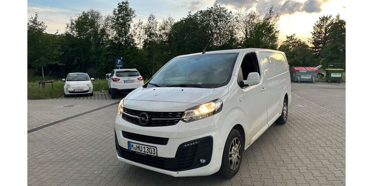 Opel Vivaro 184.000 km 6.900 &euro; München 81929