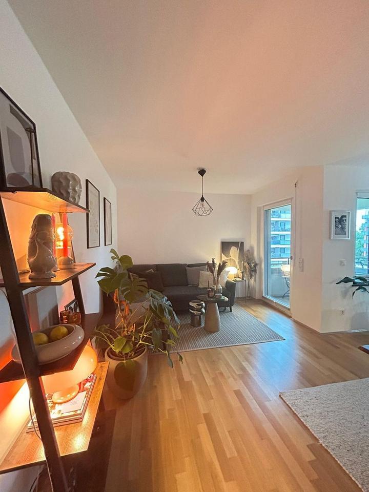 Exklusive 2-Zimmer-Wohnung mit moderner EBK in München (Aubing)