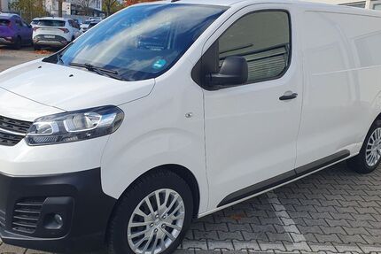 Opel Vivaro 125.000 km 13.900 &euro; München 81825