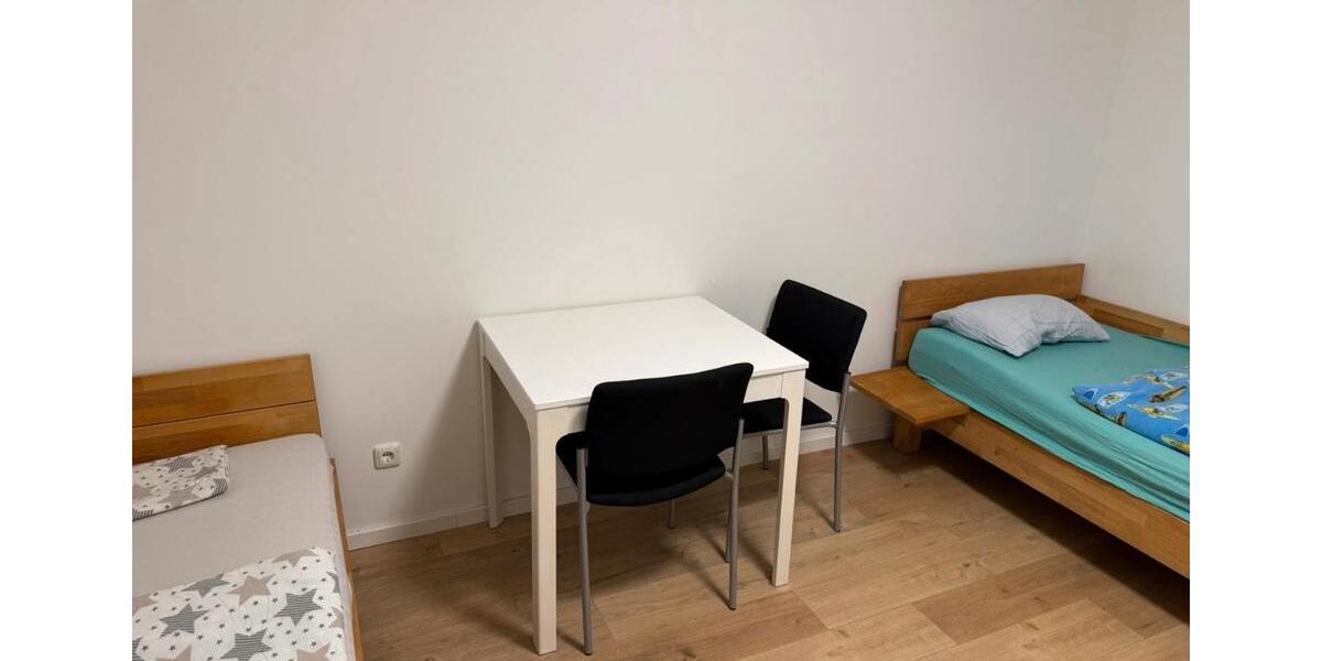 Erdgeschoßwohnung Germering - 4 Zimmer, 88 m&sup2;, 300&euro; | Angebot:25235075