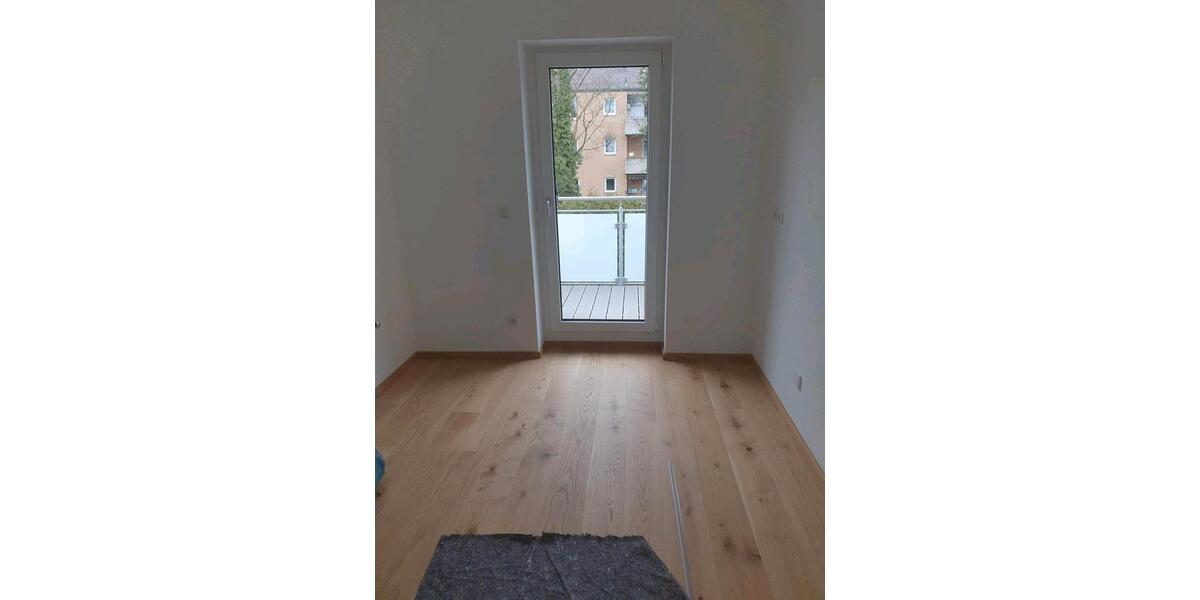 Einfamilienhaus München Am Riesenfeld - 2.5 Zimmer, 140 m&sup2;, 2.700&euro; | Angebot:25632244