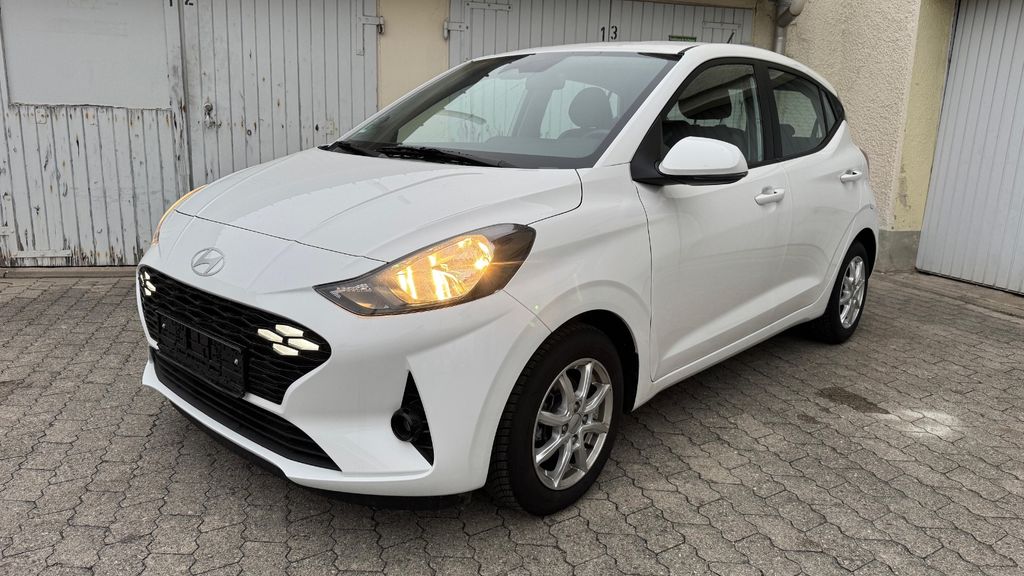 Hyundai i10 27.300 km 11.790 &euro; München 80939