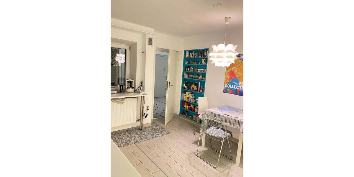 1 Zimmer in WG (möbliert) 30 zimmer