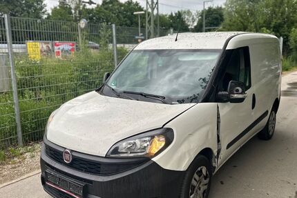 Fiat Doblo 142.400 km 4.999 &euro; München 81929