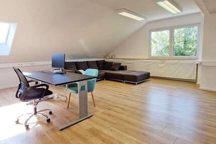 Büro in Taufkirchen 1.632 € 272 m² zimmer