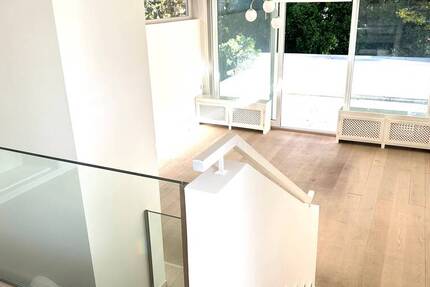 Puristischer Bauhausstil mit-zwei Dachterrassen und schönem Grundstück Grünwald! 6 zimmer