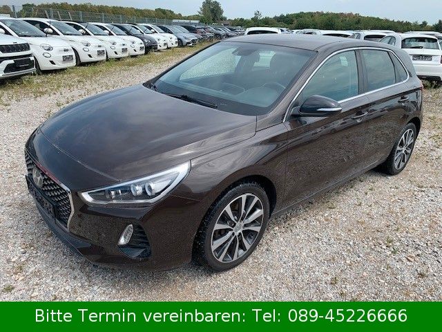 Hyundai i30 157.940 km 7.500 &euro; München 81827