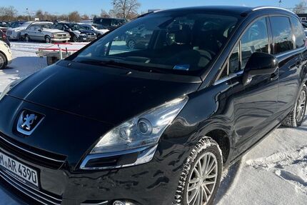 Peugeot 5008 180.000 km 3.999 &euro; München 81829