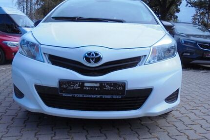 Toyota Yaris 143.466 km 4.000 &euro; München OT Trudering-Riem 81825