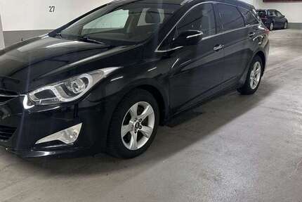 Hyundai i40 125.548 km 9.490 € München 81929