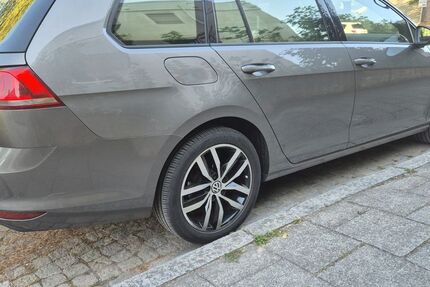 VW Golf 224.500 km 8.890 &euro; München 80689