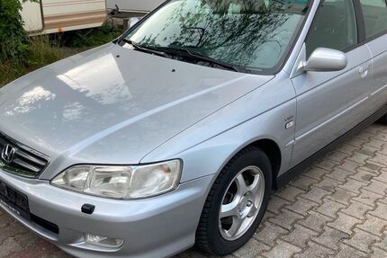 Honda Accord 225.000 km 1.999 &euro; München 81241