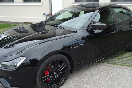 Maserati Ghibli 148.000 km 35.800 € München 81249