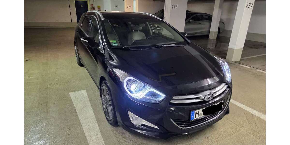 Hyundai i40 187.000 km 6.990 &euro; Au-Haidhausen (München) 81669