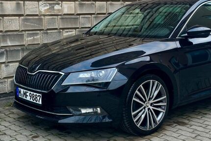 Skoda Superb 245.000 km 11.999 &euro; München 81825