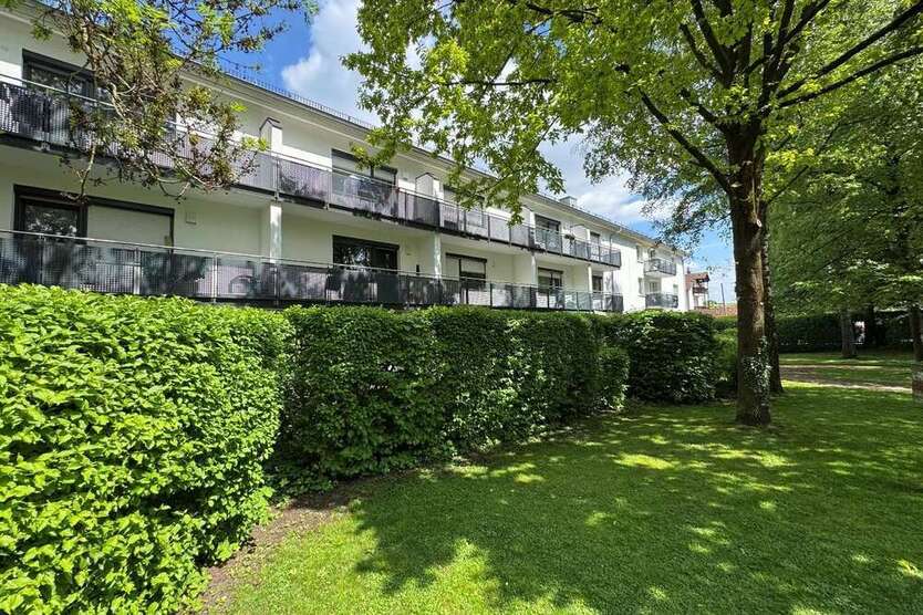 Haus zum Kaufen in Karlsfeld 3.690.000 € 549 m²
