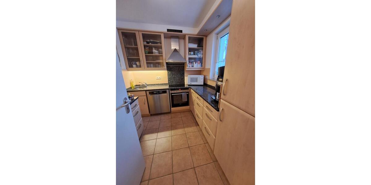 Wohnung mit Reihenendhaus-Charakter, PROVISIONSFREI 4 zimmer