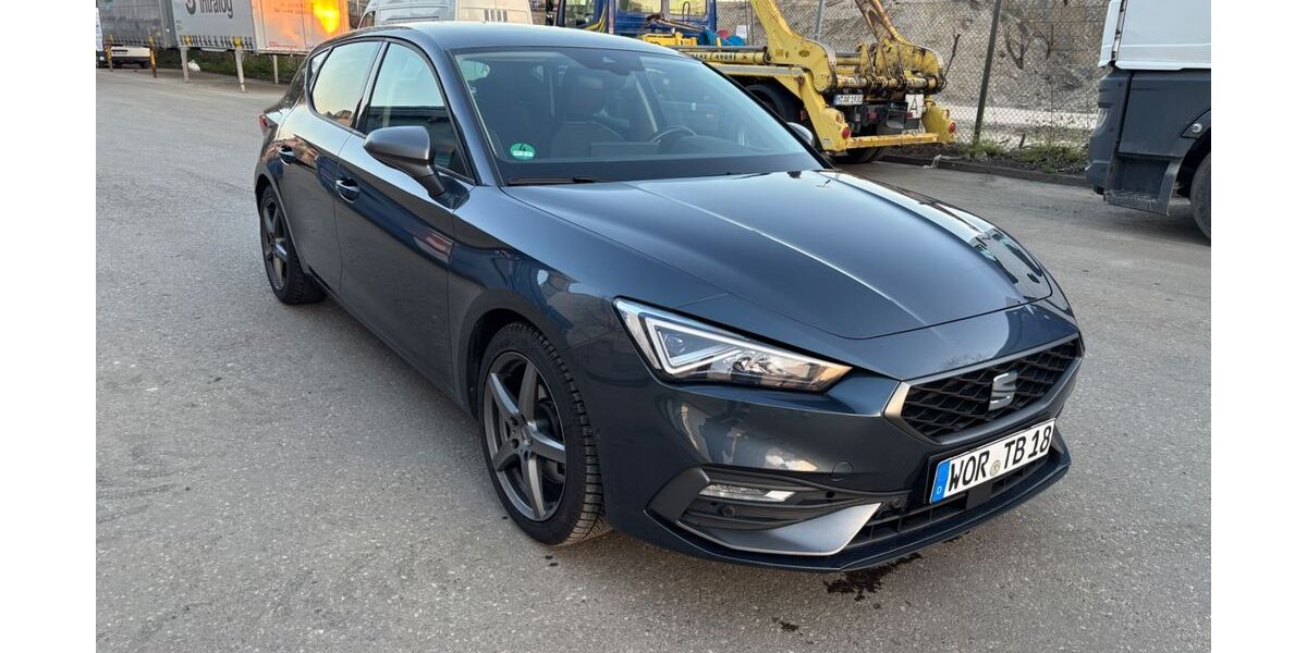 Seat Leon 103.000 km 23.499 &euro; München 81549