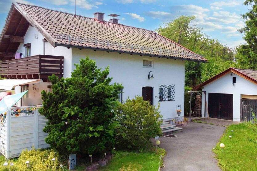 Sonniges Teilgrundstück am Waldrand für ein EFHDH mit genehmigten Bauvorbescheid!